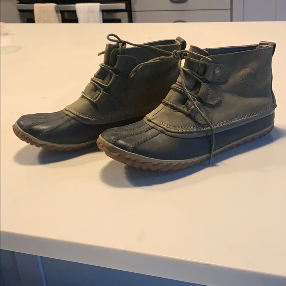 Sorel Olive Green Lace-Up Duck Boots